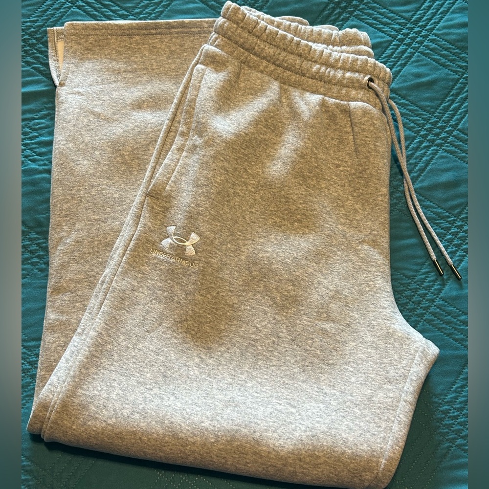 Women’s Under Armour pants